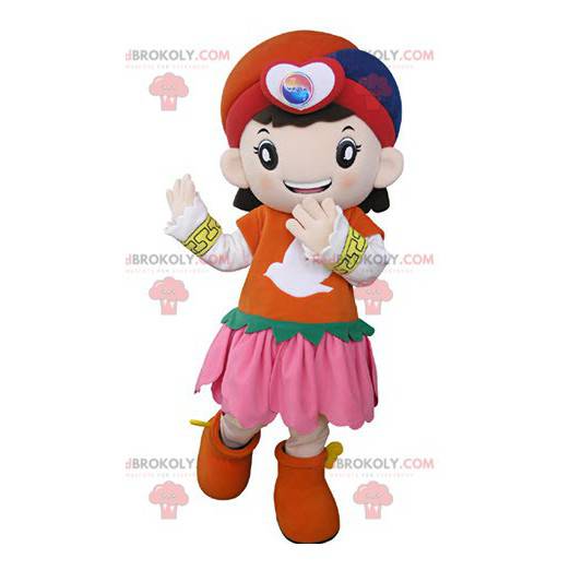 Menina mascote vestida com uma roupa oriental colorida -