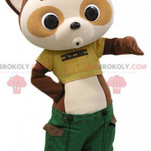 Bruine en beige panda-mascotte met groene korte broek -