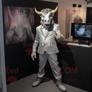 Silver Minotaur maskot...