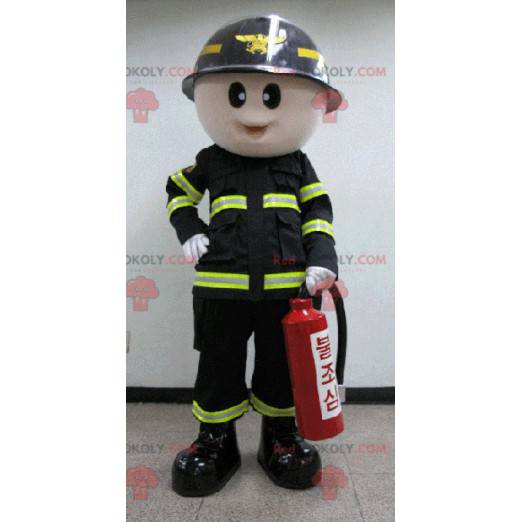 Mascote do bombeiro em uniforme preto e amarelo - Redbrokoly.com