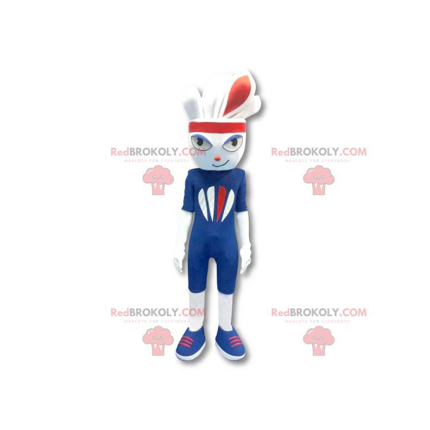Biała maskotka królik sportowy ubrany na niebiesko -