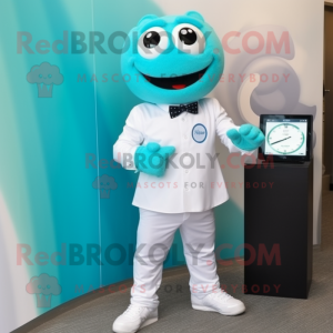 Turkusowy tort weselny w...