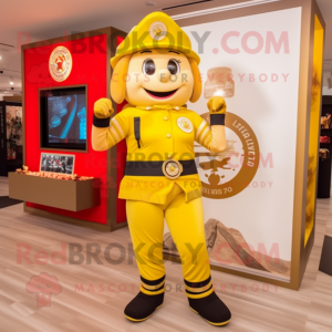 Gold Fire Fighter mascotte...