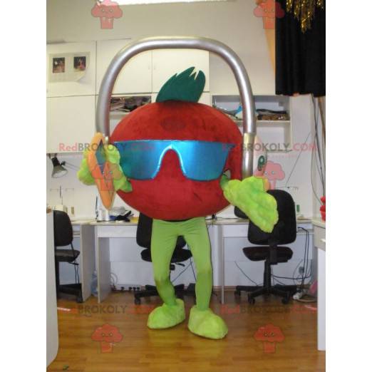 Mascotte de tomate géante avec un casque audio sur la tête -