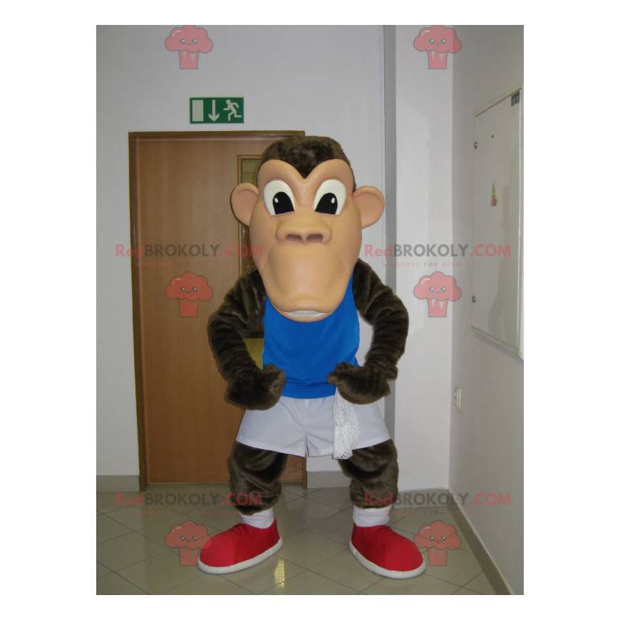 Hnědý šimpanz opice maskot ve sportovním oblečení -
