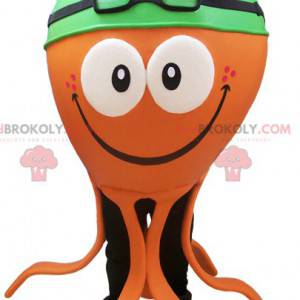 Orange Oktopus Maskottchen mit einer grünen Badekappe -