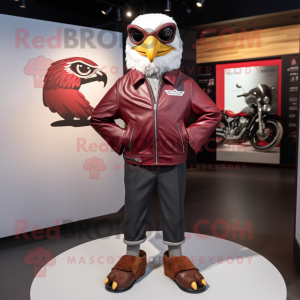 Maroon Falcon maskot...