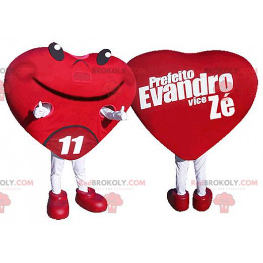 Mascote gigante de coração vermelho. Mascote romântico -