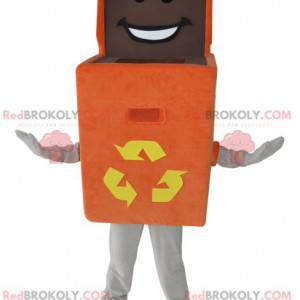 Mascota de caja naranja. Mascota de contenedor para reciclar -