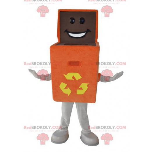 Mascota de caja naranja. Mascota de contenedor para reciclar -