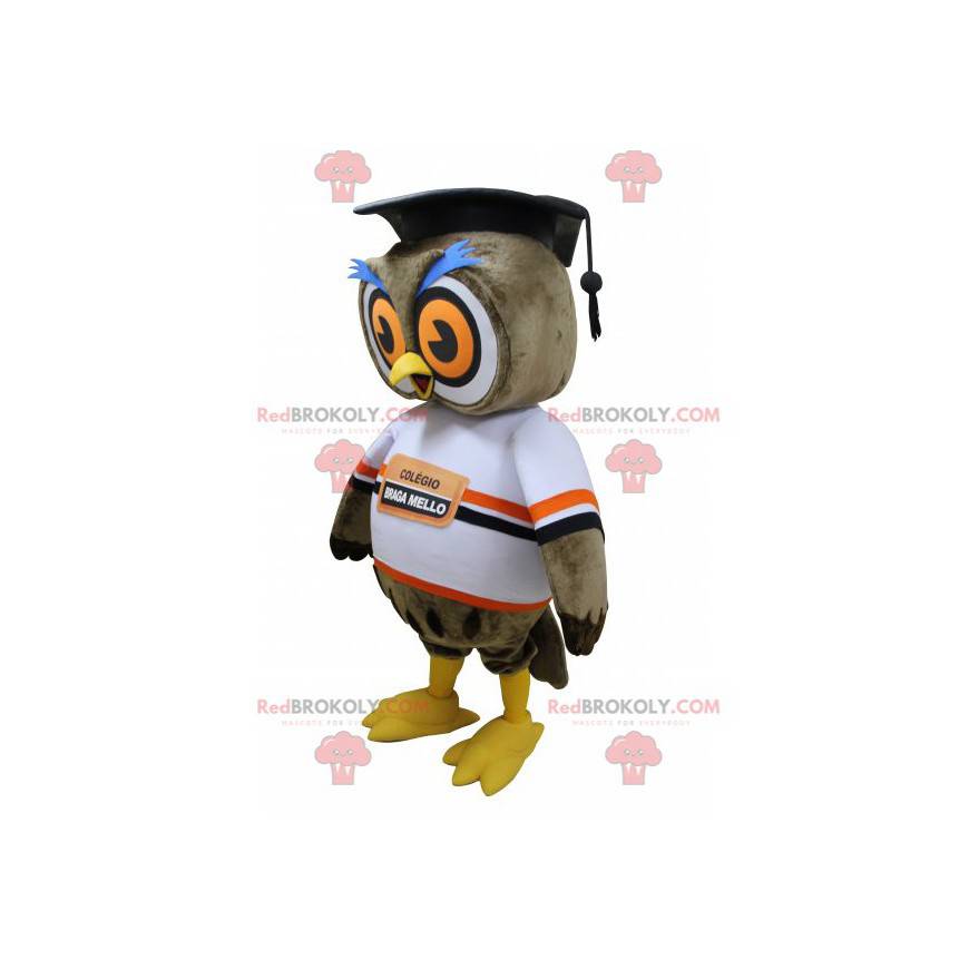 Mascotte de hibou marron avec une toque de nouveau diplômé -