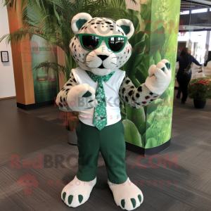 Forest Green Jaguar maskot...