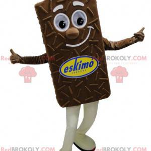 Mascota de helado de chocolate gigante y sonriente -