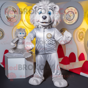 Silver Tamer Lion maskot...