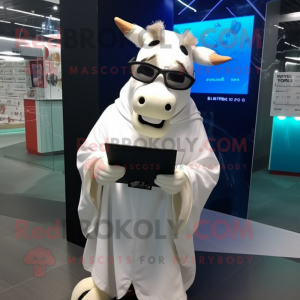 White Jersey Cow mascotte...
