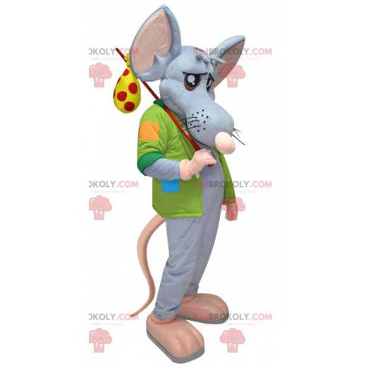 Mascote gigante de rato azul e rosa com jaqueta e mochila -