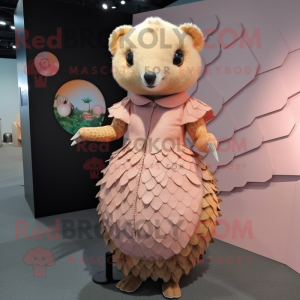 Peach Pangolin mascotte...