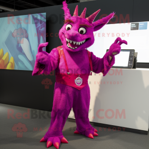 Magenta Chupacabra mascotte...