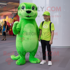 Lime Green Otter mascotte...