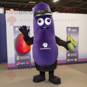 Navy Aubergine maskot...