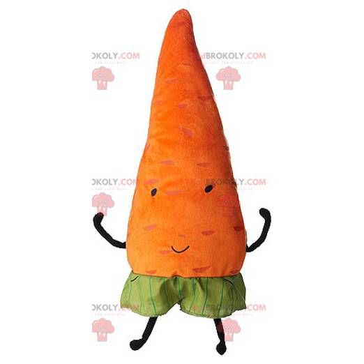 Mascotte di carota arancione gigante. Mascotte di verdure -