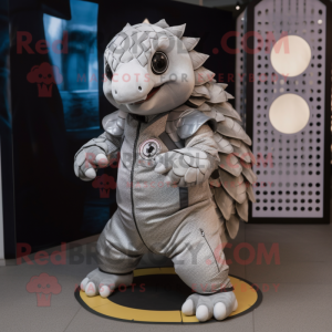 Silver Pangolin mascotte...