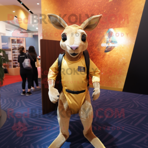 Guld kænguru maskot kostume...