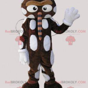 Mascotte d'insecte marron et blanc avec un grand nez -