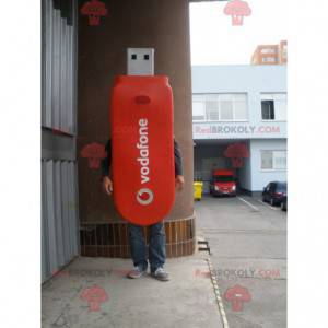 Mascota de llave USB roja gigante. Disfraz de unidad flash USB