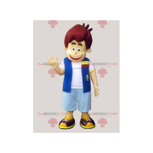 Guttemaskott kledd i vest og shorts - Redbrokoly.com