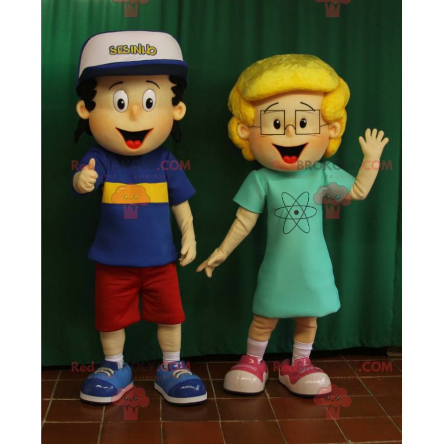 2 mascots a little brown boy and a little blonde girl -