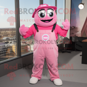 Pink Momentum maskot...