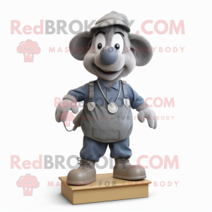 Grey Plate Spinner maskot...