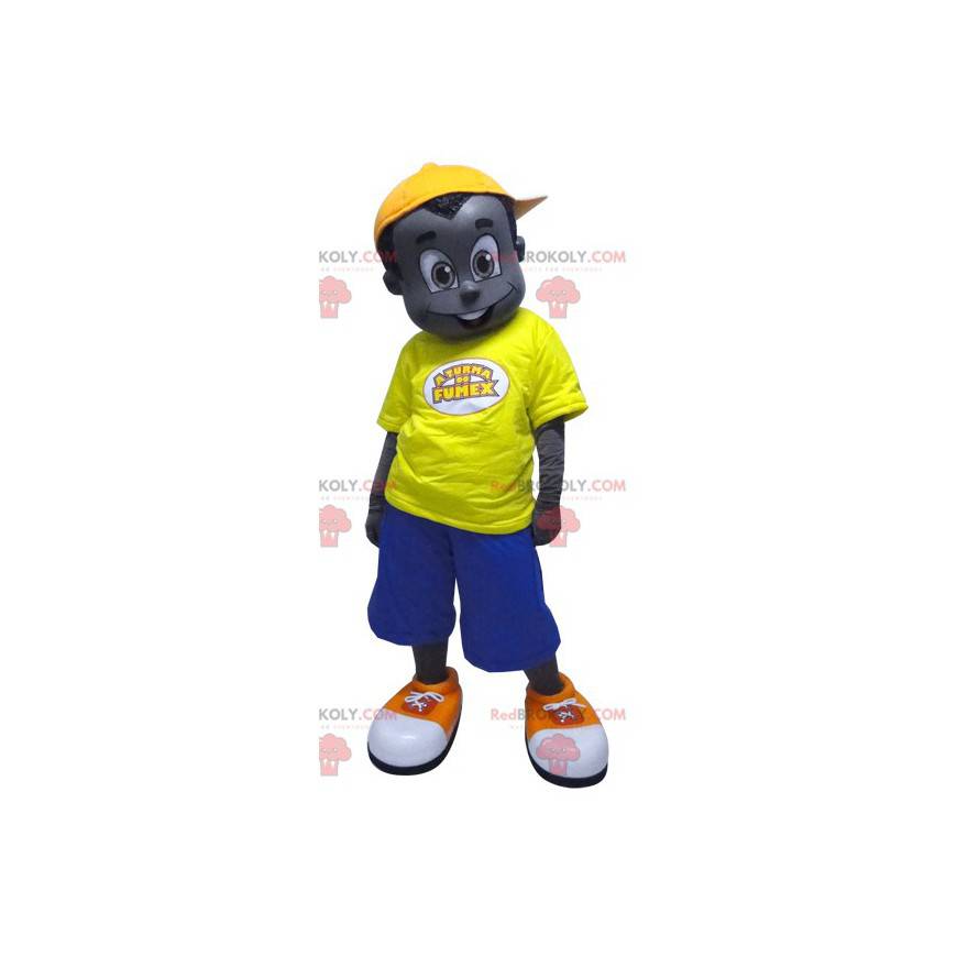 Mascote menino negro vestido de amarelo e azul - Redbrokoly.com