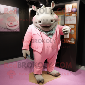 Pink Rhinoceros maskot...