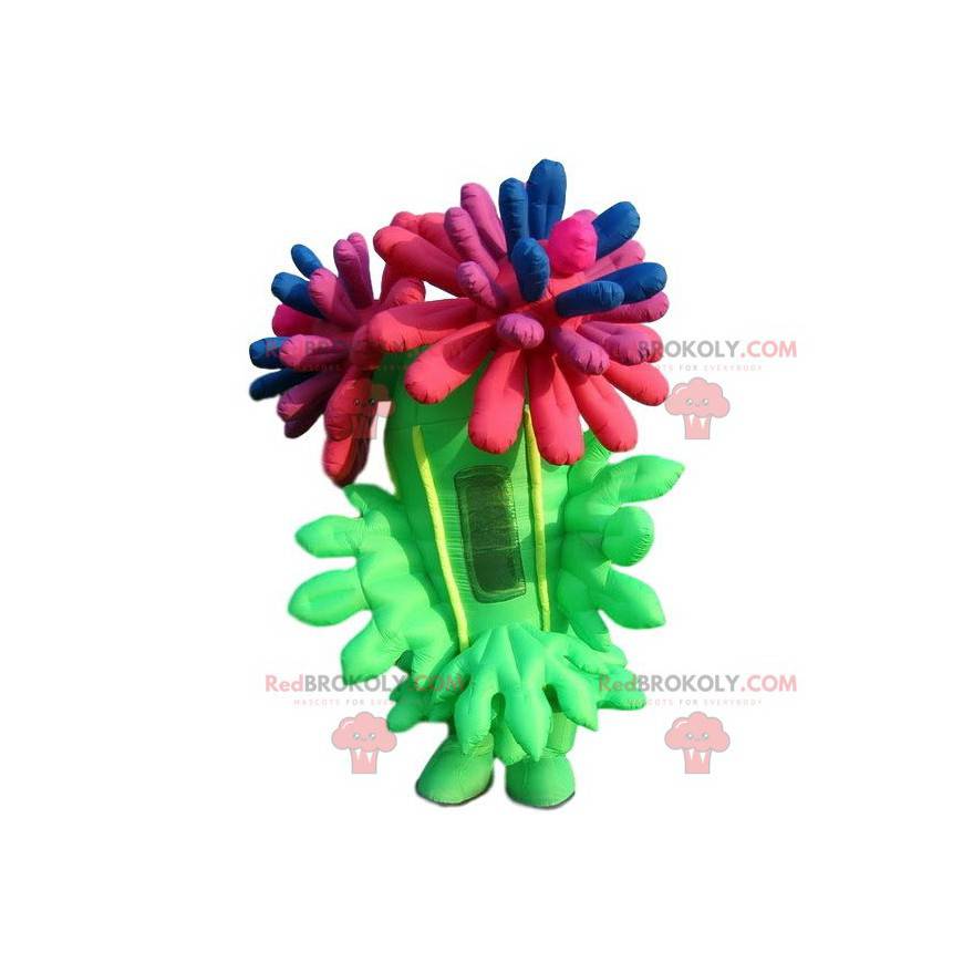 Mascota de flor inflable. Flor gigante de colores -