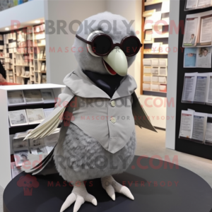 Gray Pigeon maskot kostume...