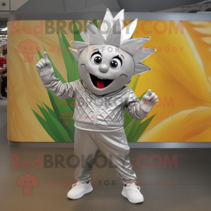 Silver Pineapple maskot...