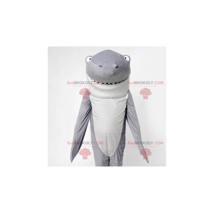 Impresionante y divertida mascota de tiburón gris y blanco. -