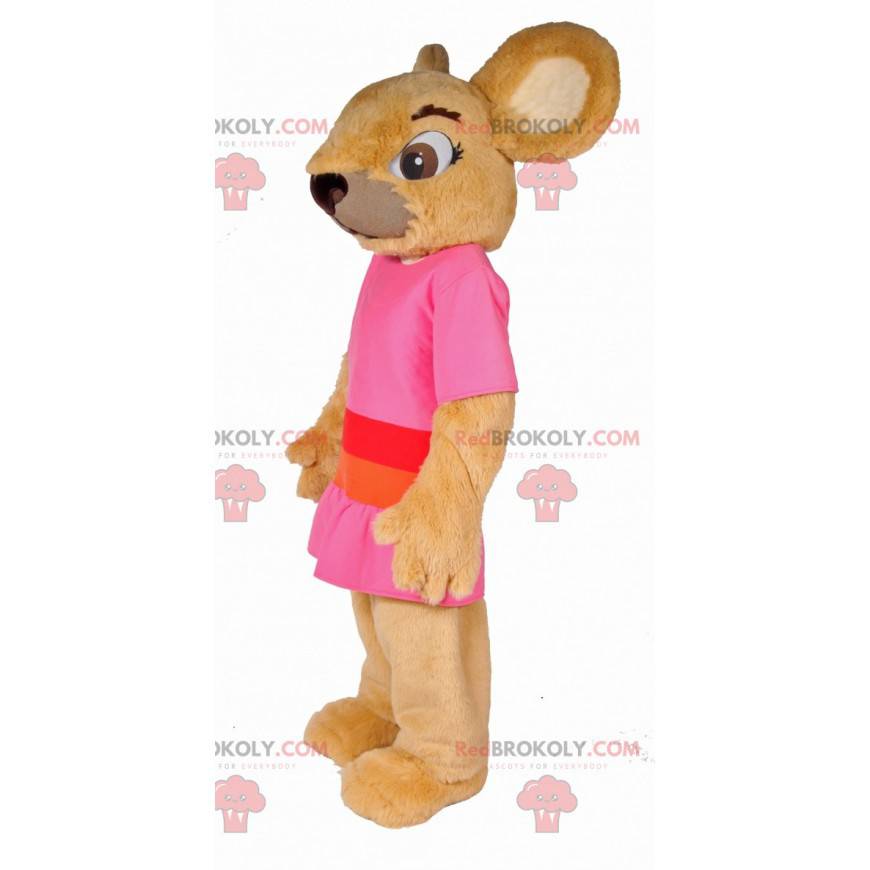 Mascotte de souris beige de rongeur habillé d'une tenue rose -