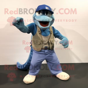 Blå Python maskot kostym karaktär klädd med en Cargo Shorts och Beanies - Python Mascots - REDBROKO_60242 - RedBrokoly.com