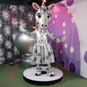 Silver Giraffe maskot...