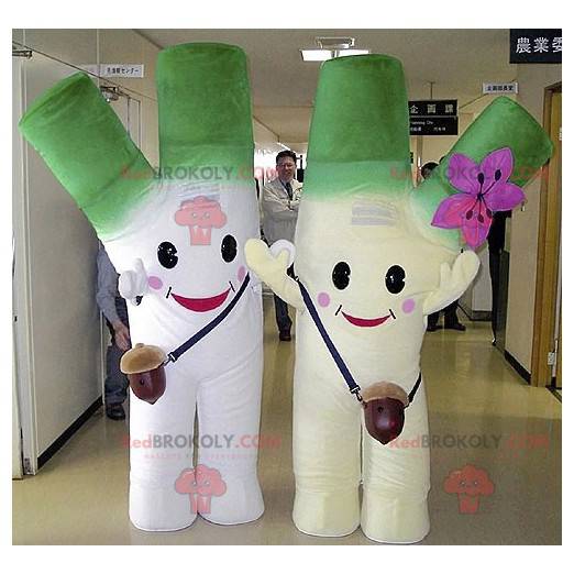 2 mascots of giant green and white leeks - Redbrokoly.com