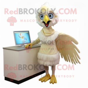 Cream Harpy maskot kostume...