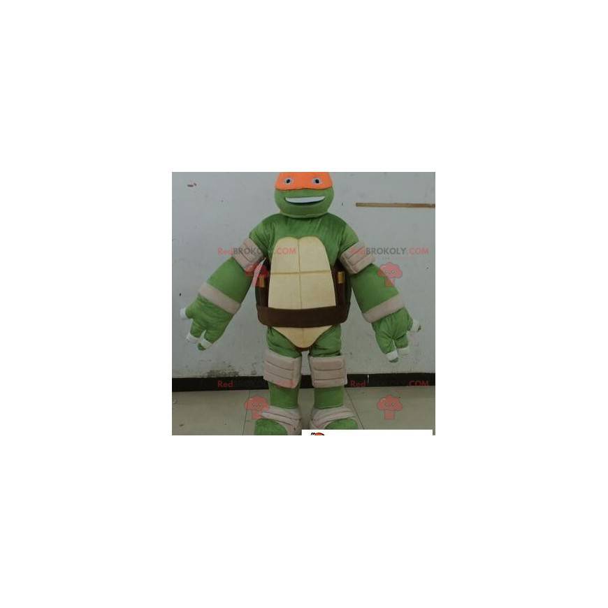 Mascote da tartaruga ninja com uma faixa laranja -