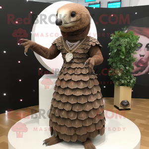 Brown Pangolin mascotte...