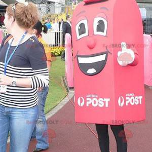 Mascotte de boîte aux lettres rouge géante et souriante -