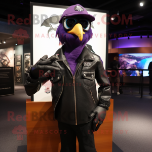 Purple Crow mascotte...