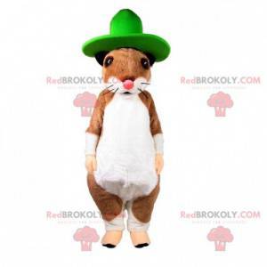 Mascote rato roedor marrom e branco com chapéu verde -