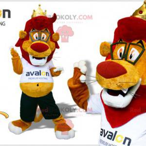 Mascota león rojo y amarillo con una gran barriga -